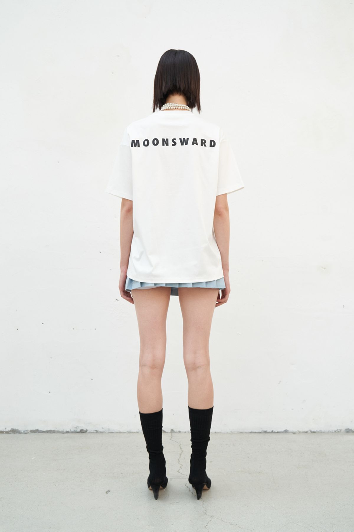 문스워드(MOONSWARD) 화이트 파인 코튼 로고 티셔츠