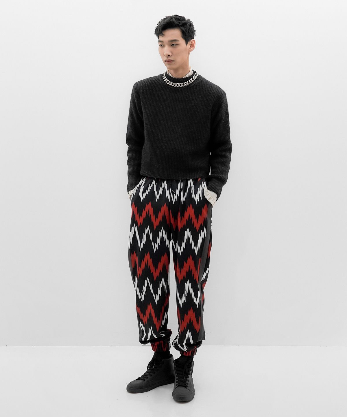 언티지(UNTAGE) 스파키 프린트 리플렉션 트랙 조거 팬츠[Black(UNISEX)]_UTP-FP22