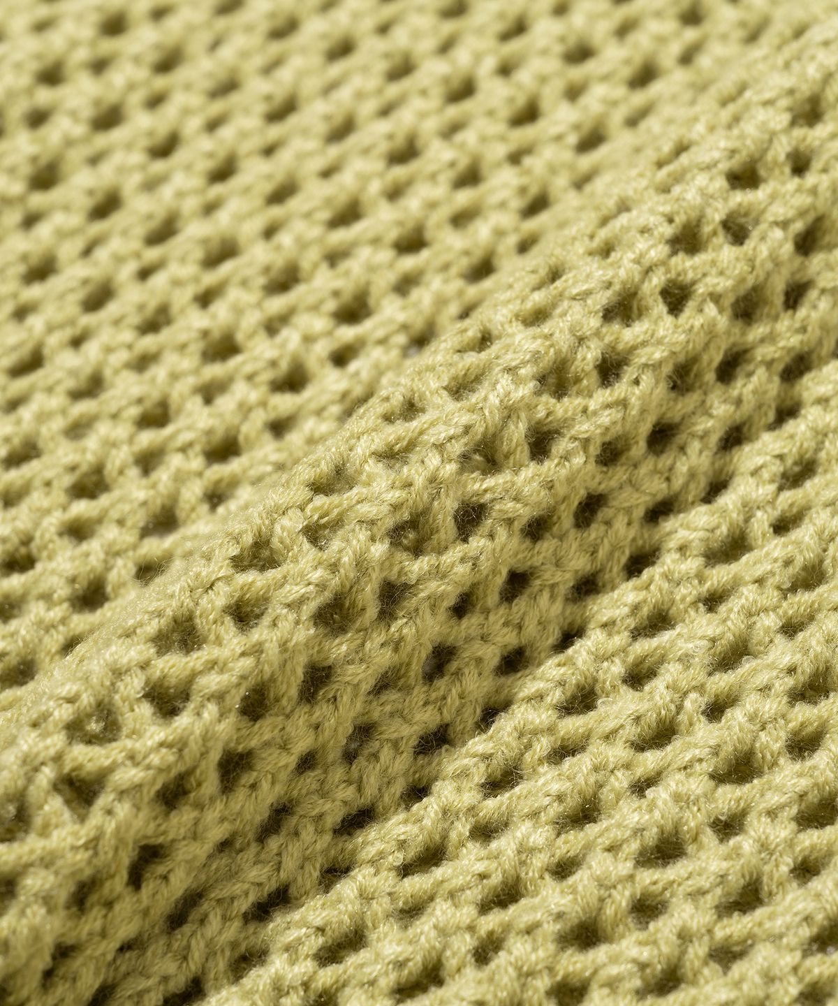 니티드(KNITTED) 펀칭 니트 베스트 OLIVE