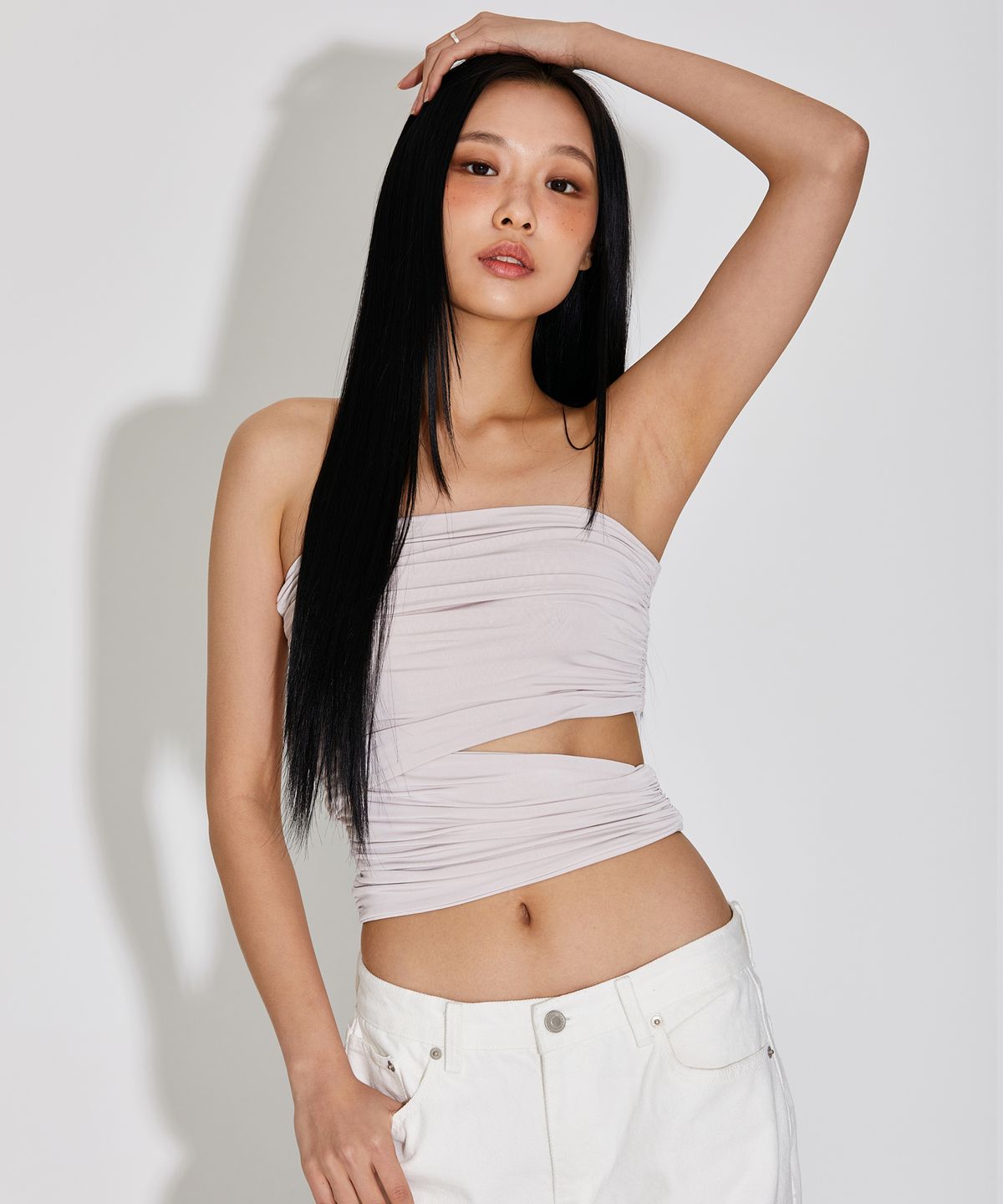 탑걸(TOPGIRL) ONE SIDE CUT OUT SHIRRING TUBE TOP_T316TP121