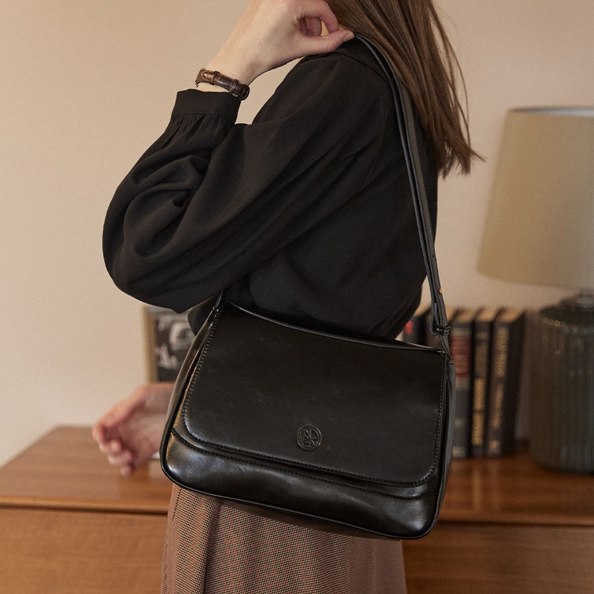 논로컬(NONLOCAL) Jour bag - Black