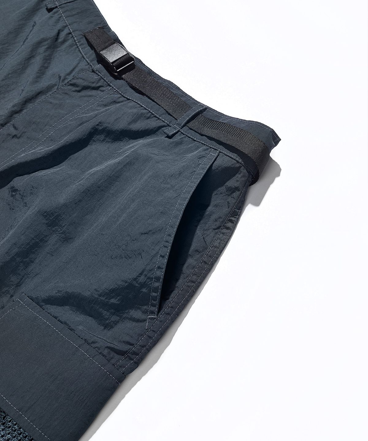 사운즈라이프(SOUNDSLIFE) Utility Mesh Pocket Cargo Shorts Charcoal