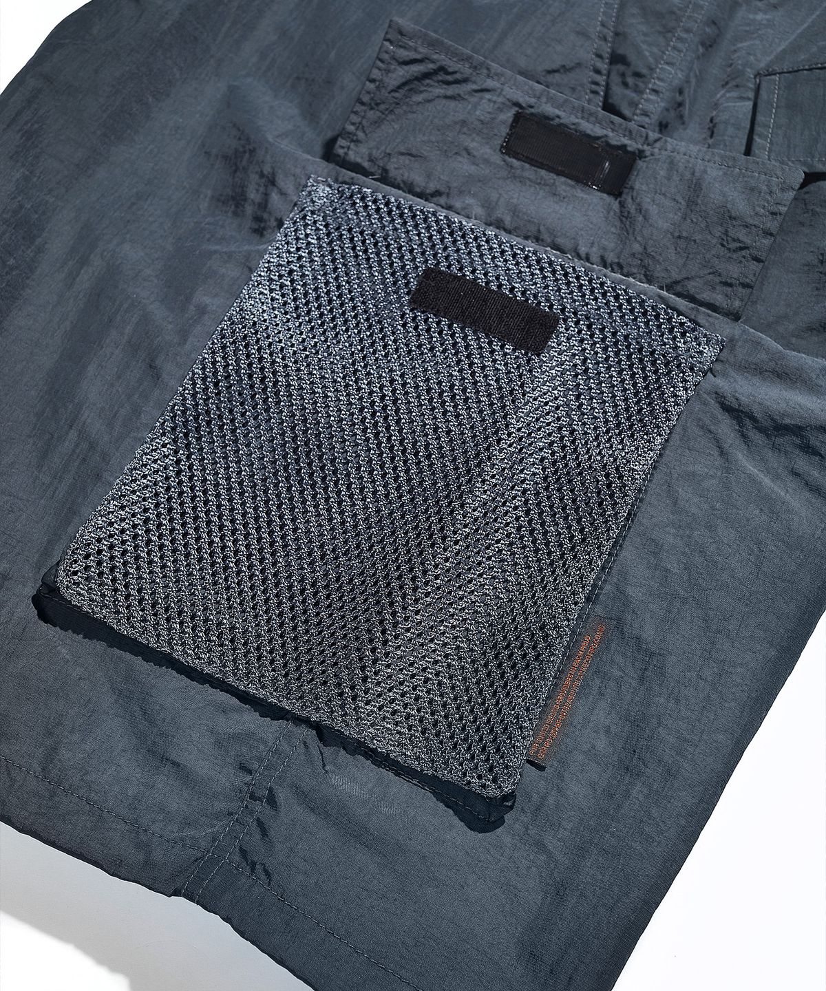 사운즈라이프(SOUNDSLIFE) Utility Mesh Pocket Cargo Shorts Charcoal