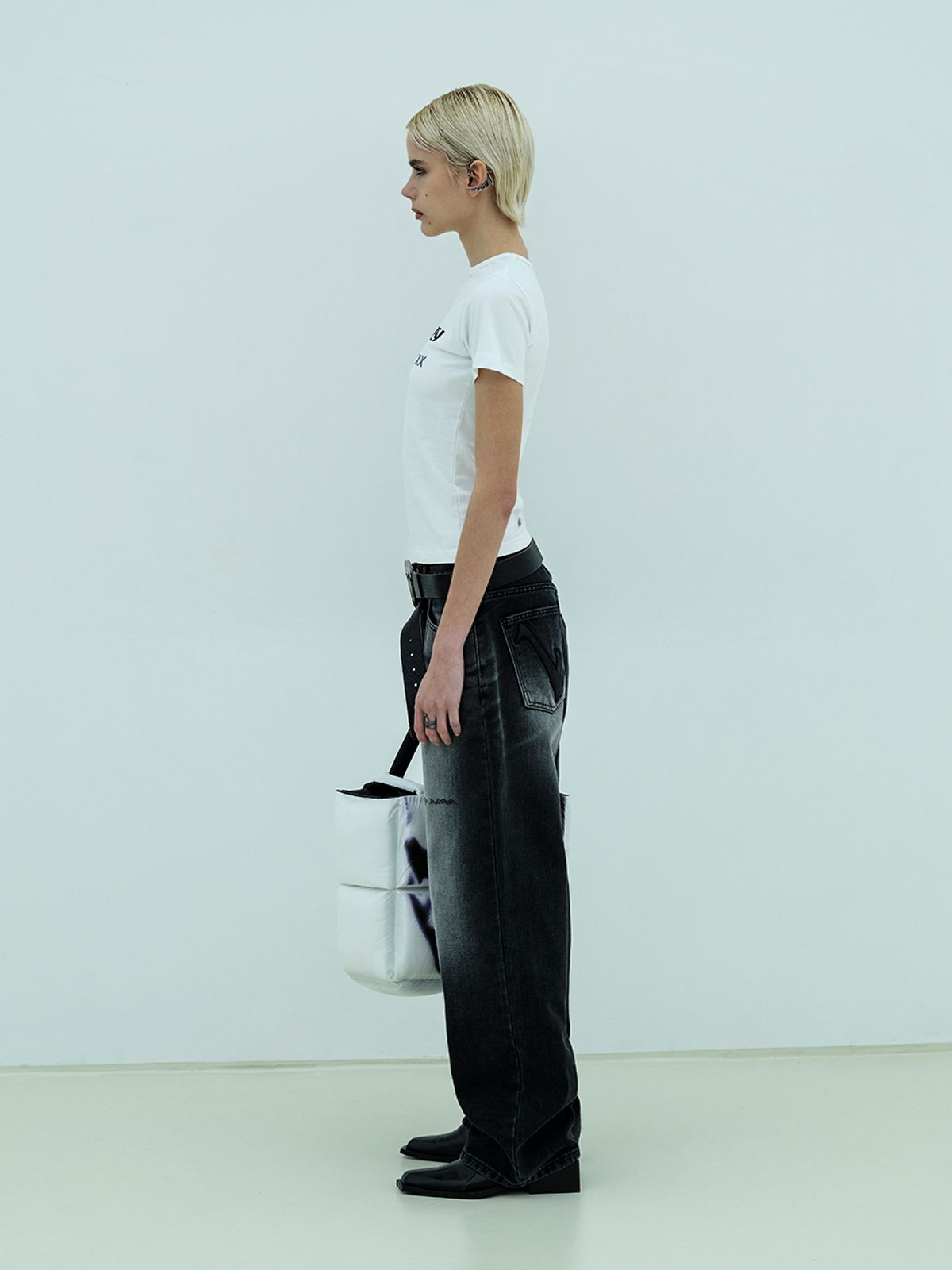 와이이이엘(YEEL) LOGO WASHING DENIM PANTS BLACK