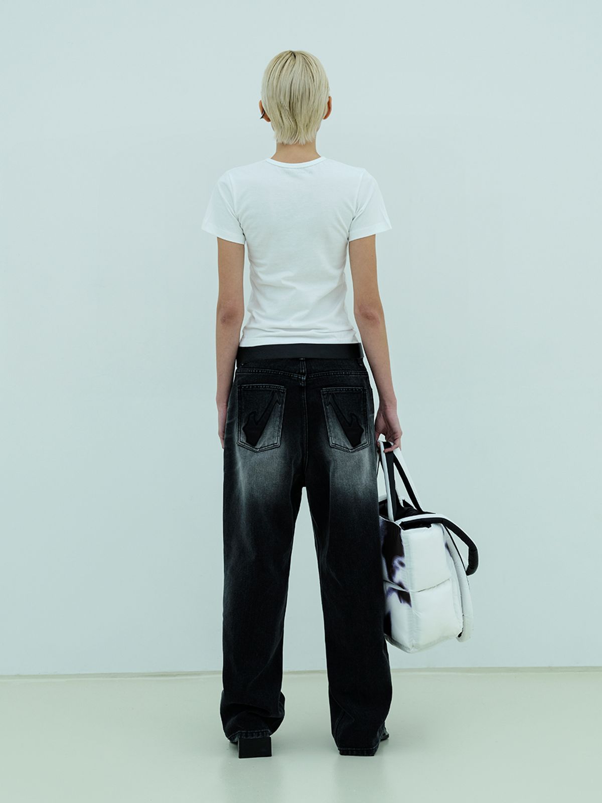 와이이이엘(YEEL) LOGO WASHING DENIM PANTS BLACK