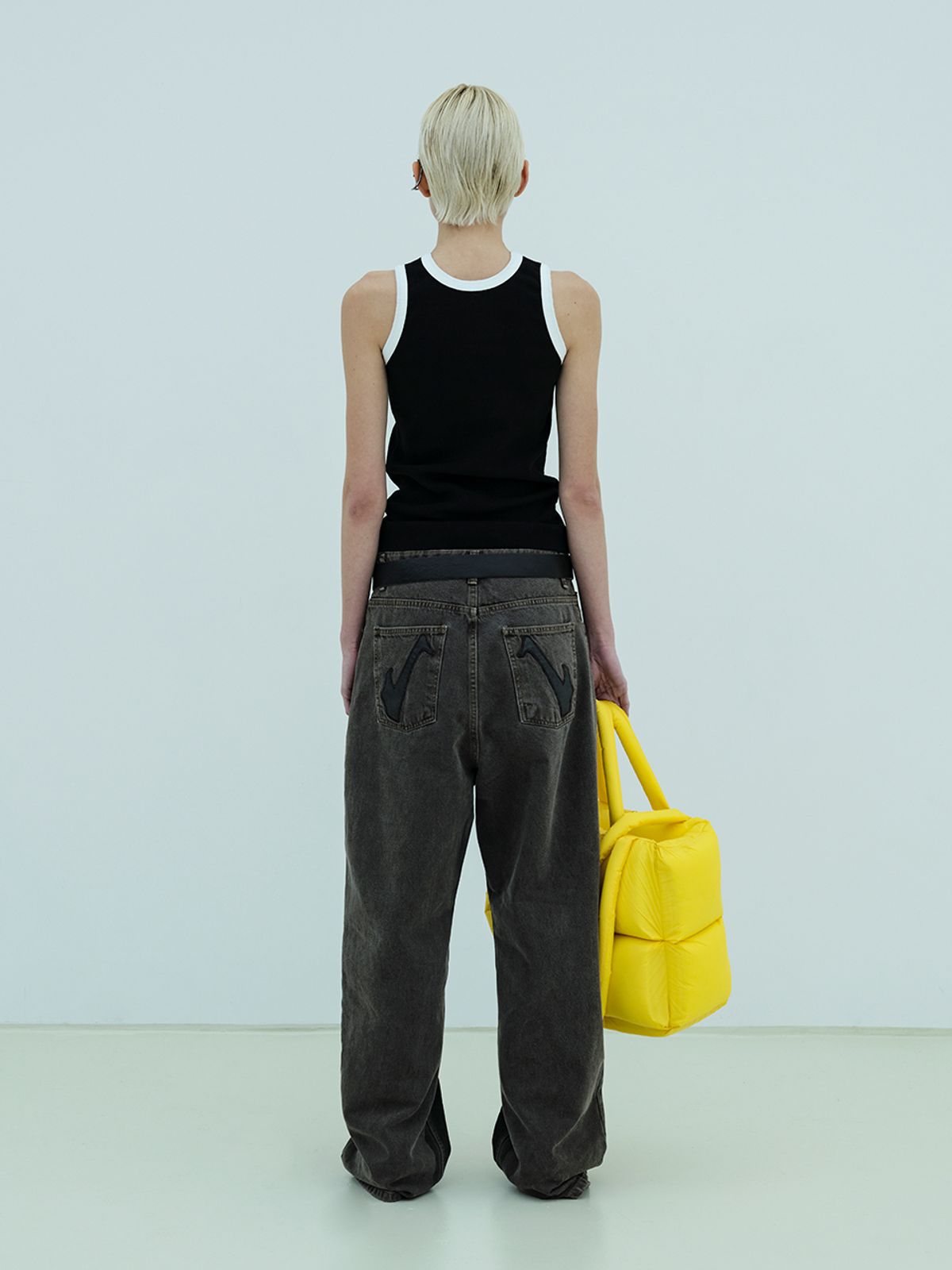 와이이이엘(YEEL) LOGO WASHING DENIM PANTS BROWN