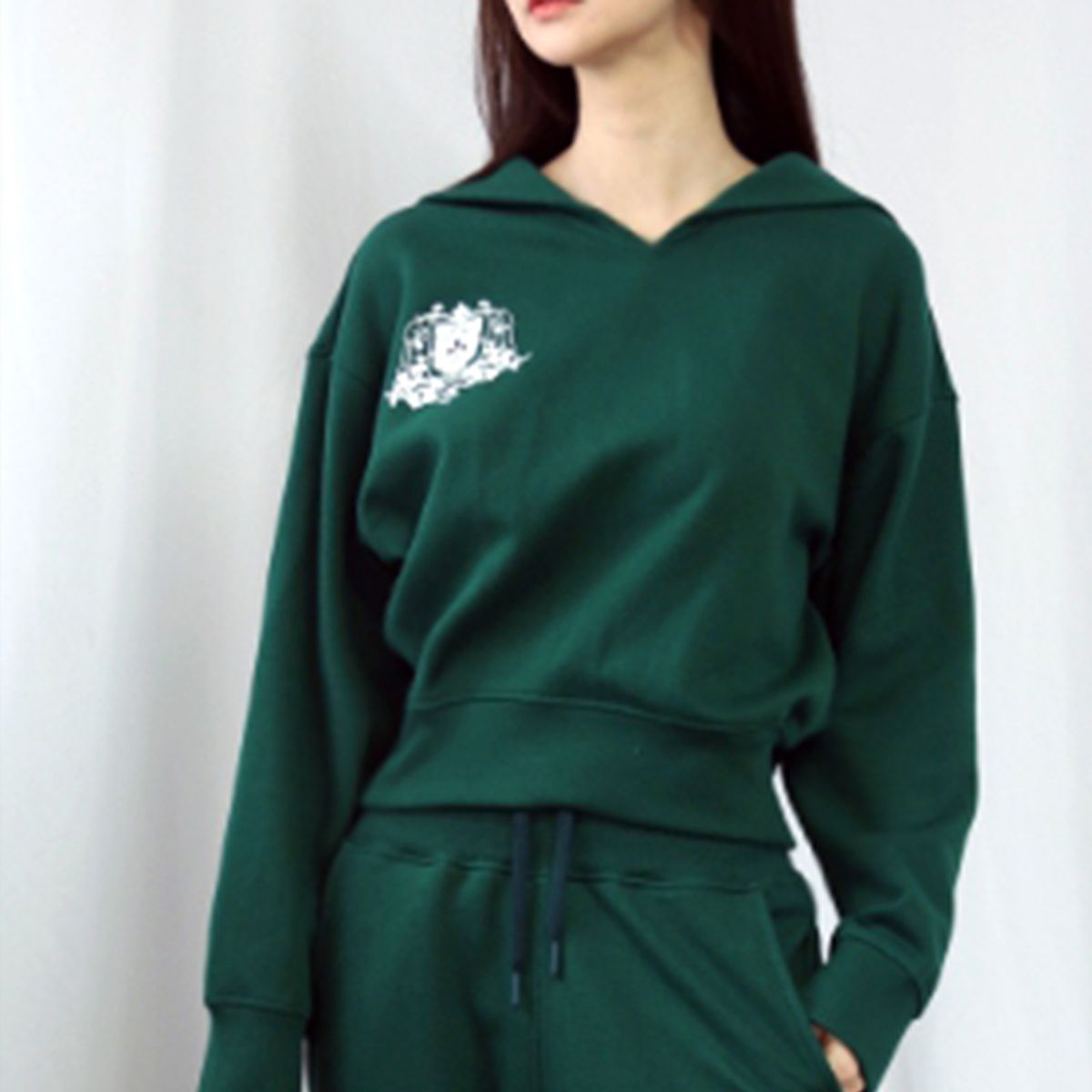 엠에프에스 골프웨어(MFS GOLFWEAR) 여성 세일러카라 맨투맨 티셔츠 SV322009TP