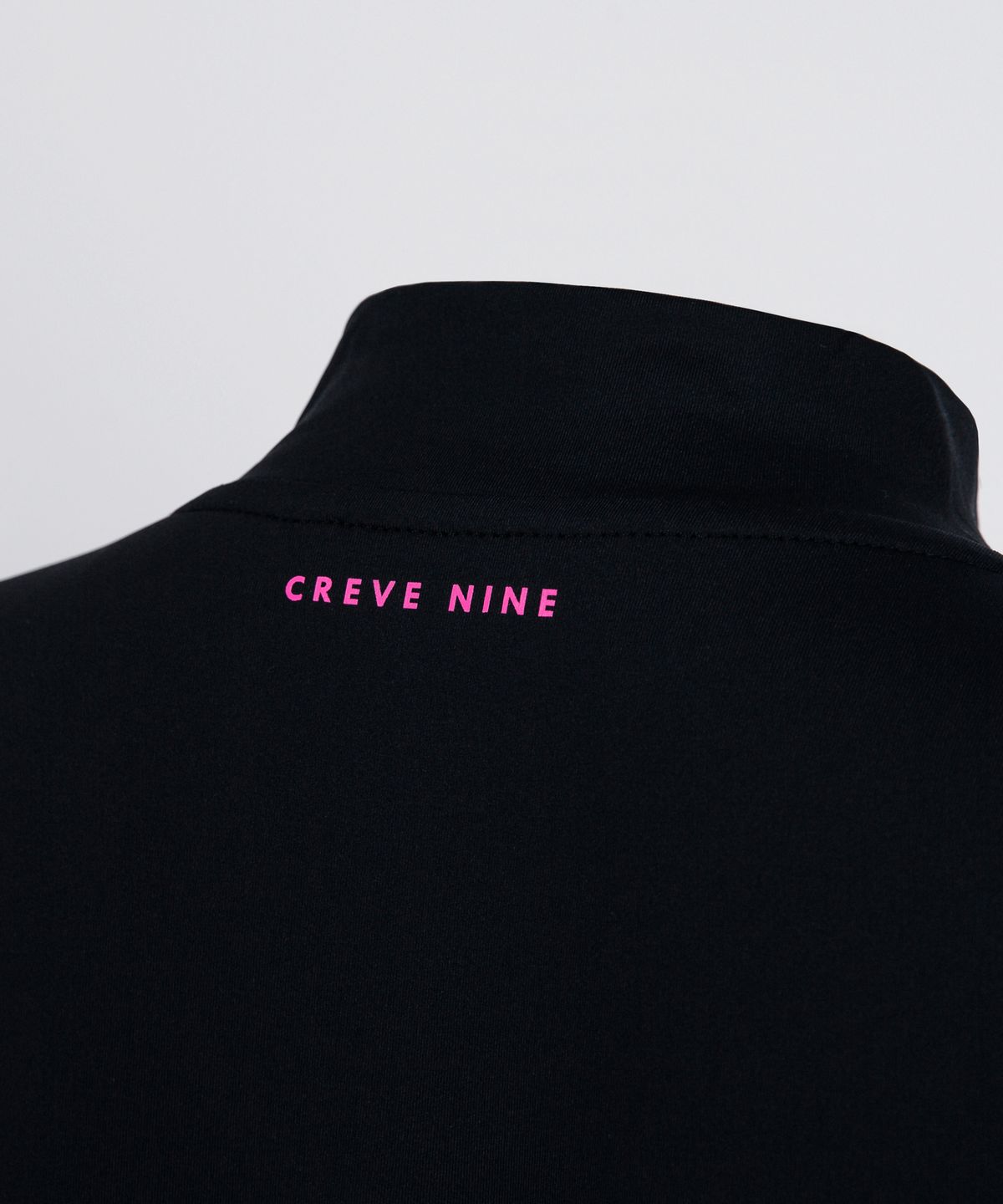 크리브나인(CREVE9) 퍼포먼스 벌룬소매 티셔츠BK