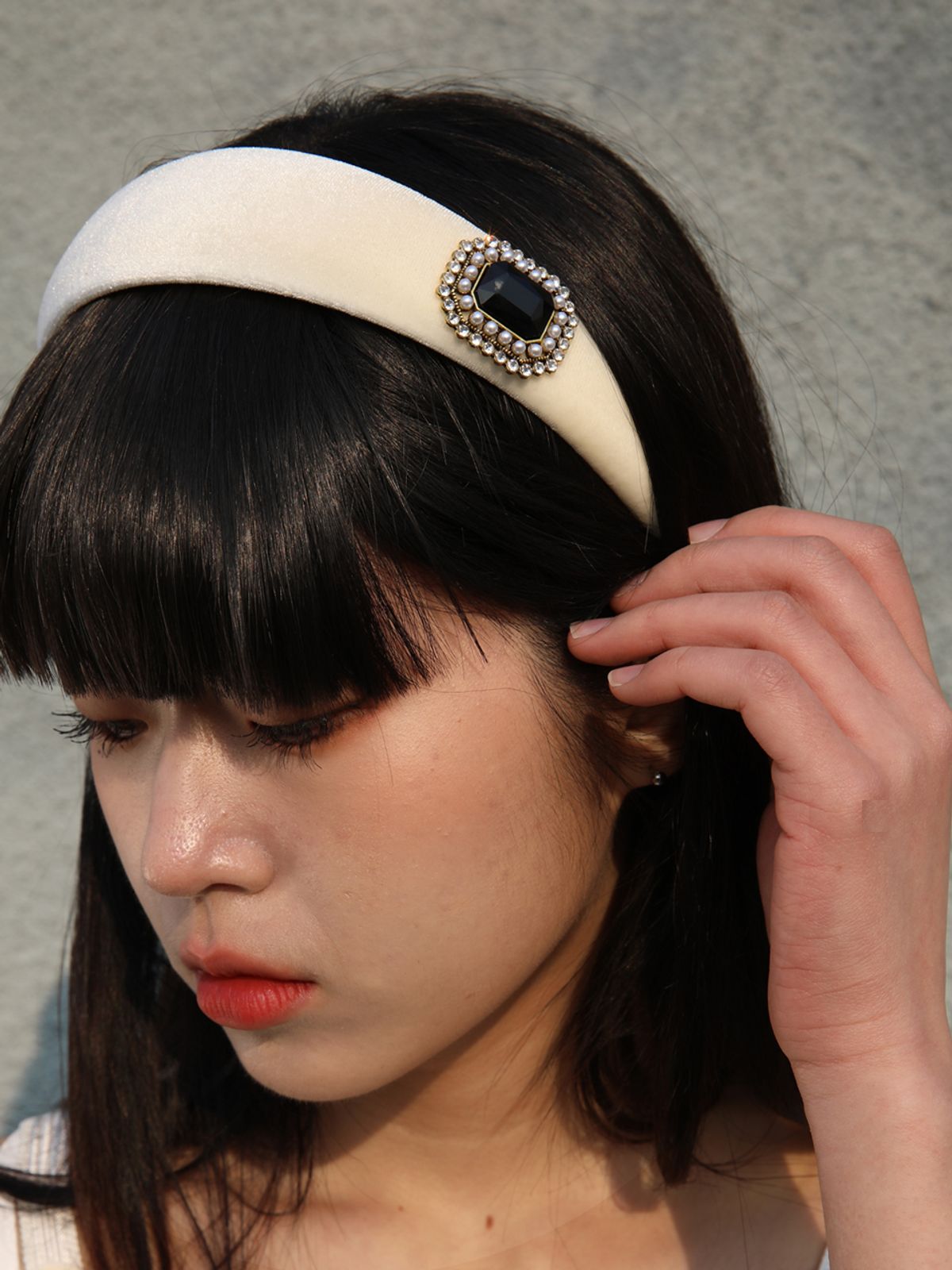 쏘리, 투 머치 러브(SORRY, TOO MUCH LOVE) Velvet Volume  Hairband_Cream
