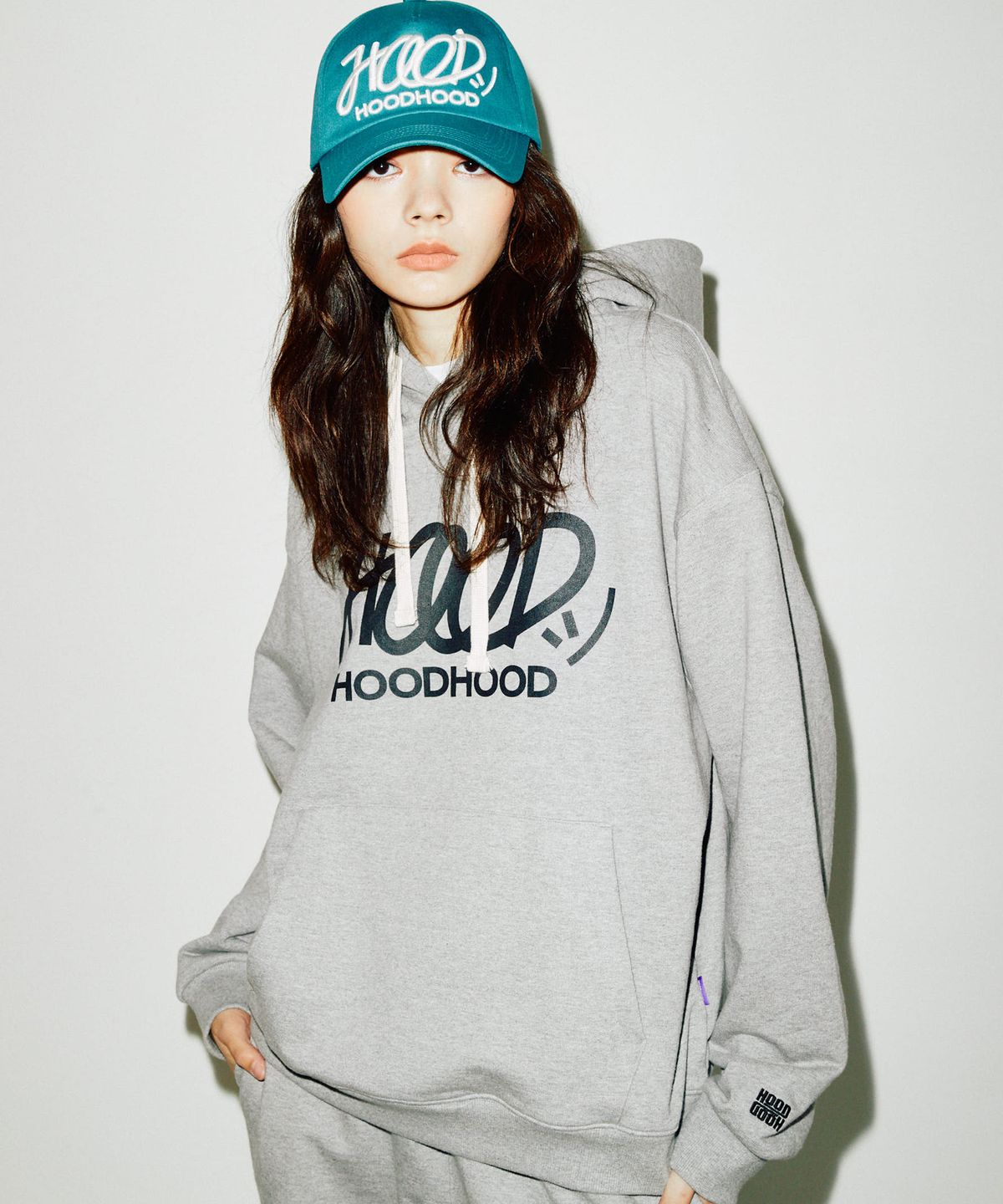 후드후드(HOODHOOD) 시그니처 로고 후드 그레이