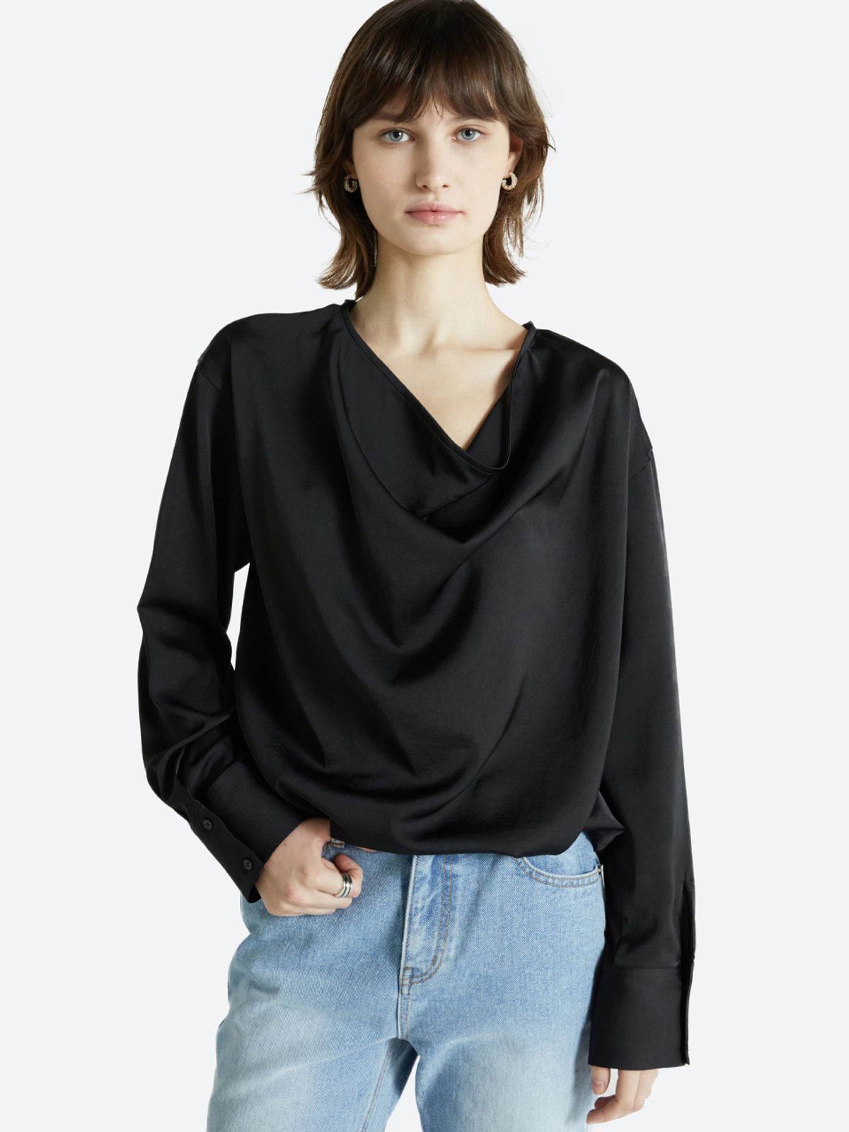 해브레스(HAVELESS) DRAPED OPEN BACK BLOUSE BLACK