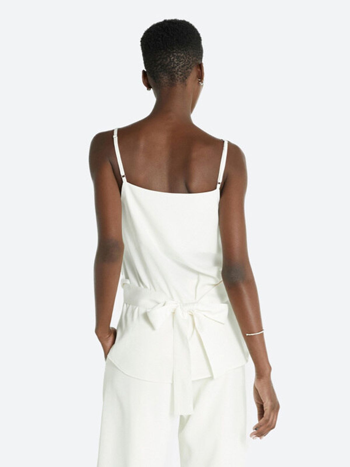 해브레스(HAVELESS) CECIL BACK RIBBON BLOUSE CREME