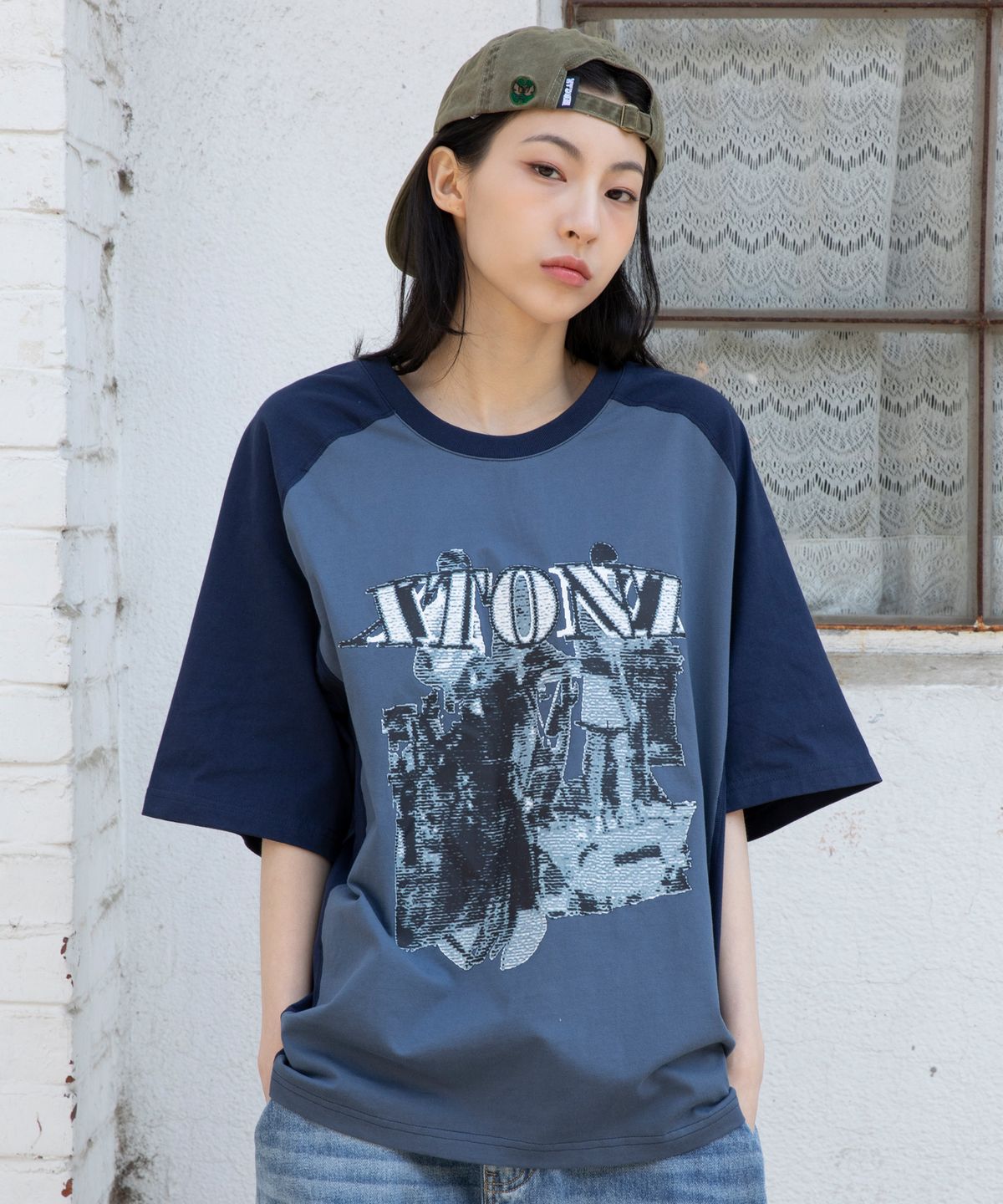 엑스톤즈(XTONZ) XTT040 오드라 레글런 반팔 티셔츠 (NAVY)