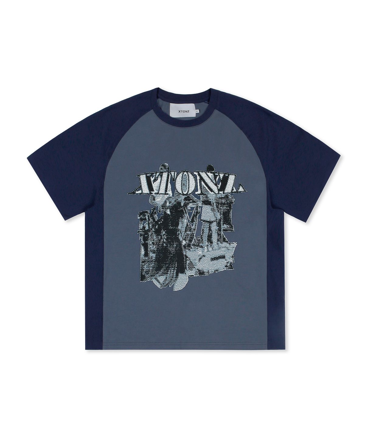 엑스톤즈(XTONZ) XTT040 오드라 레글런 반팔 티셔츠 (NAVY)