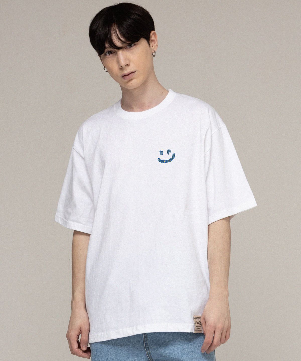 그레이버(GRAVER) [UNISEX]스몰 멀티플라워 드로잉스마일 반팔티_화이트