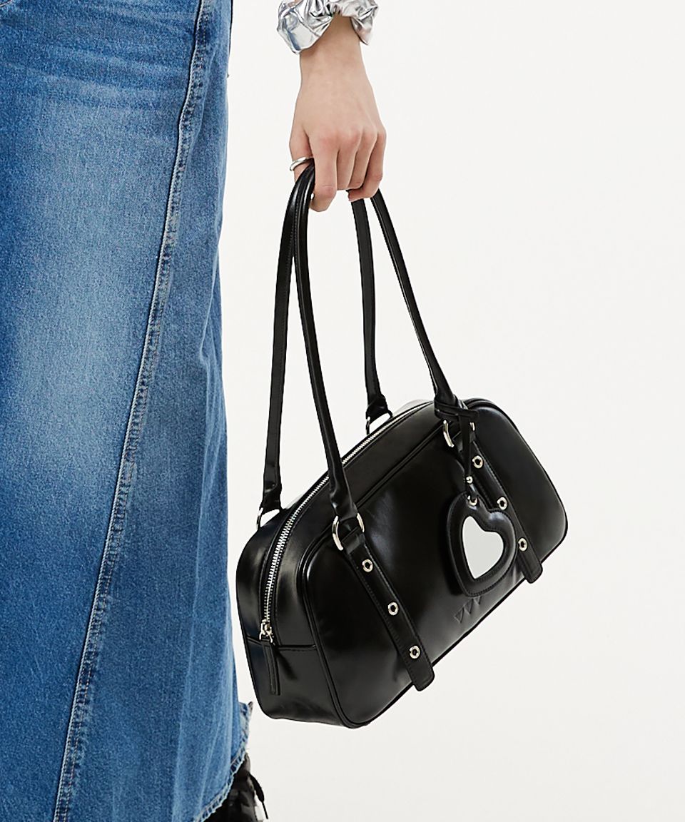 【VVV】韓国人気★ Heart Mirror Buckle Shoulder Bag MUSINSA | VVV Heart mirror buckle shoulder bag _ silver