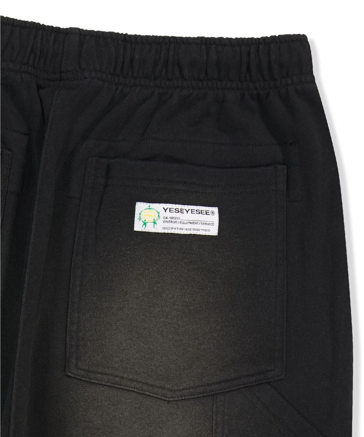 예스아이씨(YESEYESEE) Y.E.S Native Symbol Carpenter Sweat Shorts Black