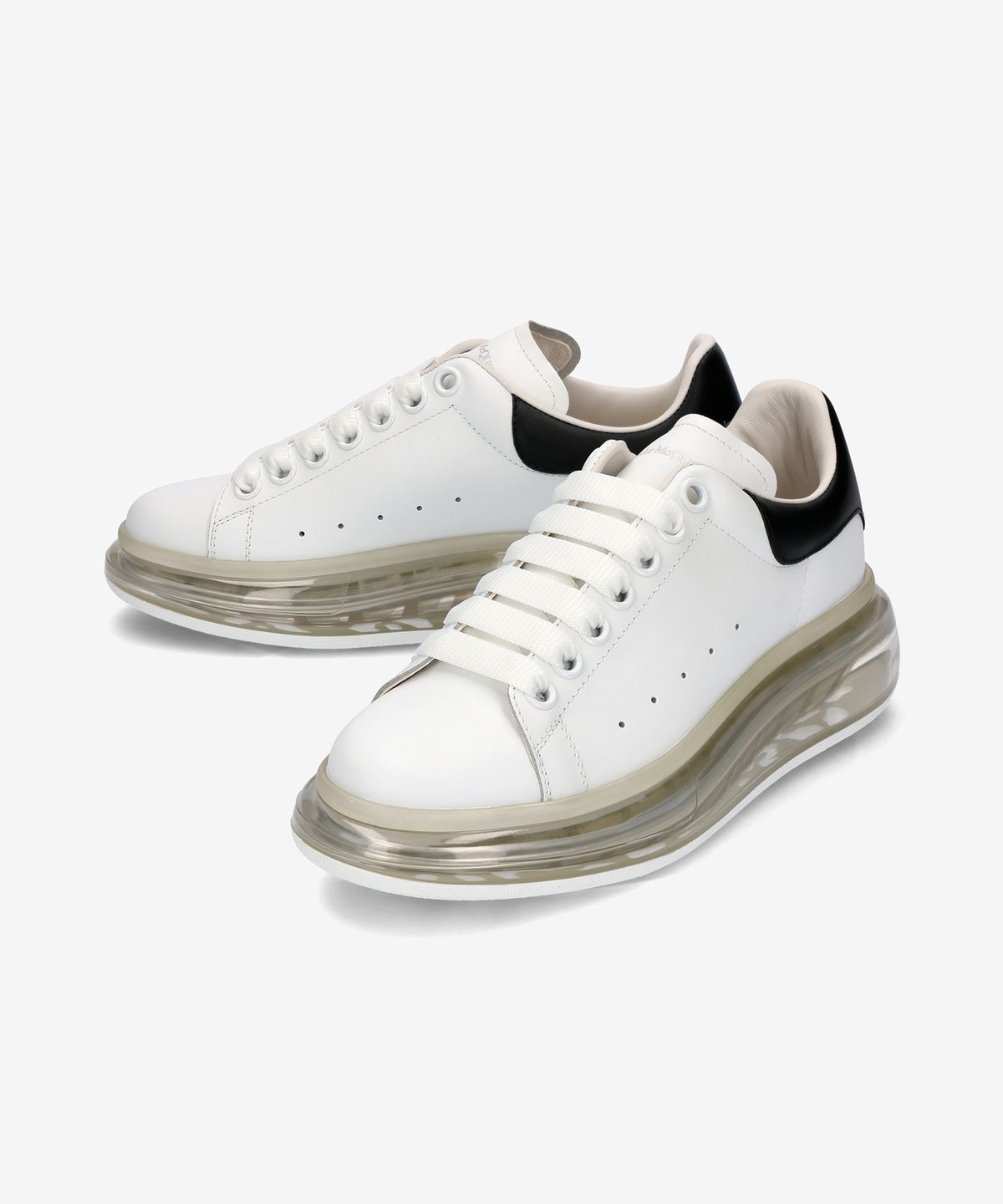 알렉산더 맥퀸(ALEXANDER McQUEEN) 오버사이즈 스니커즈 - 화이트:블랙 / 611698WHX989061