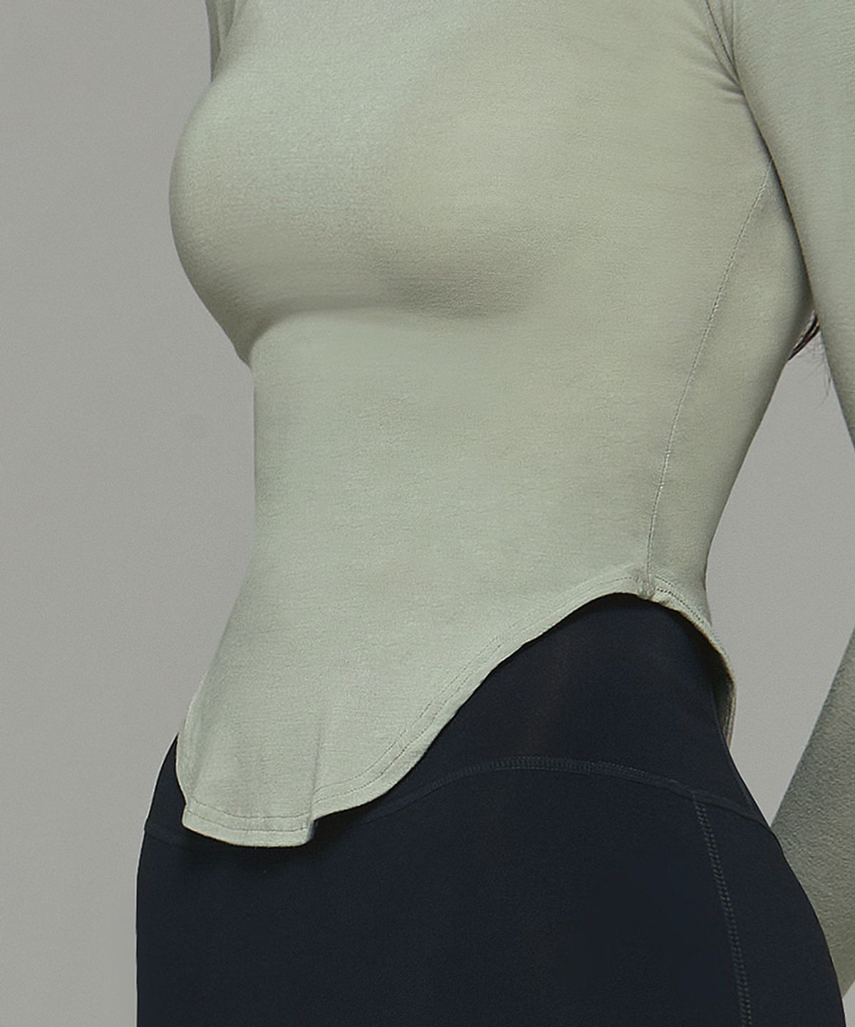 데비웨어(DEVIWEAR) 뮤즈 라운딩 티셔츠 DEVI-T0090-말차그린