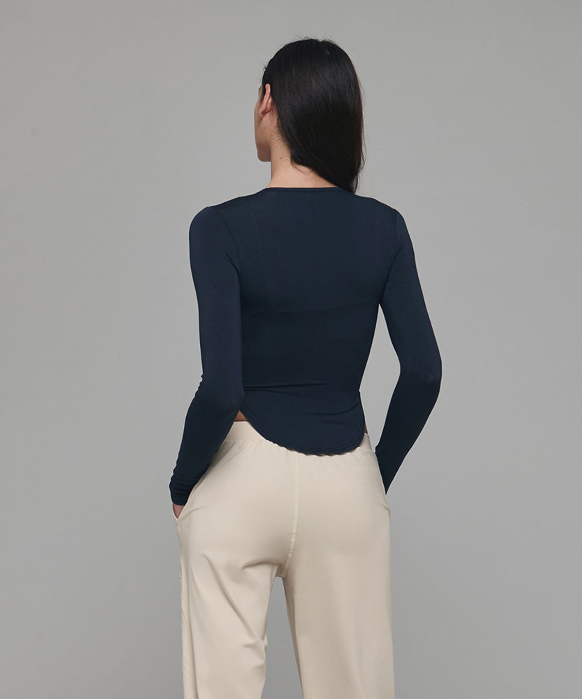 데비웨어(DEVIWEAR) 뮤즈 라운딩 티셔츠 DEVI-T0090-에쉬네이비