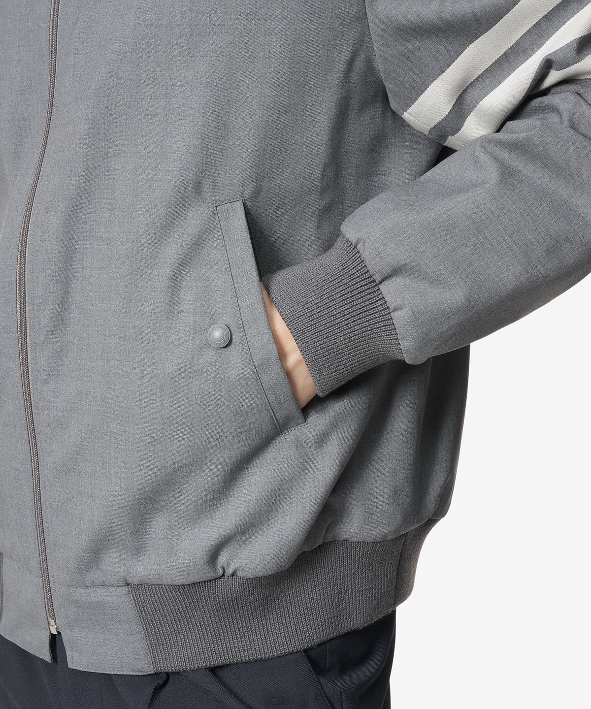 톰 브라운(THOM BROWNE) 4 바 봄버 재킷 - 그레이 / MJO030A06146035