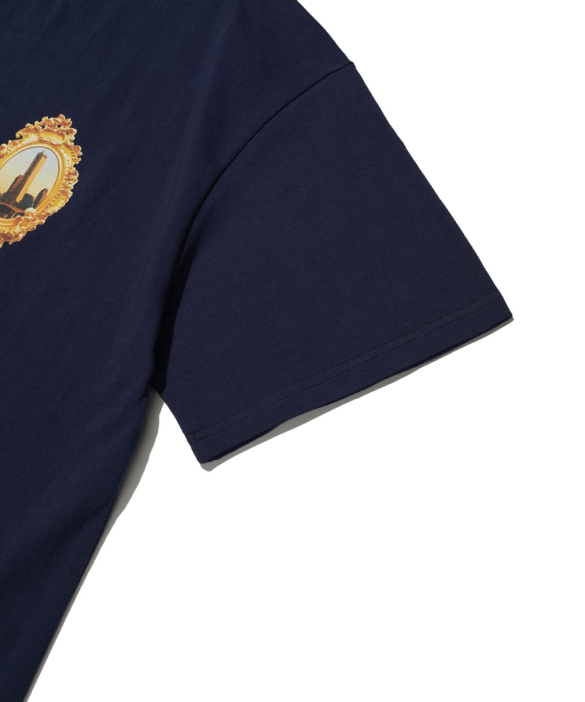 크리틱(CRITIC) Skyscraper Badge T-Shirts Navy