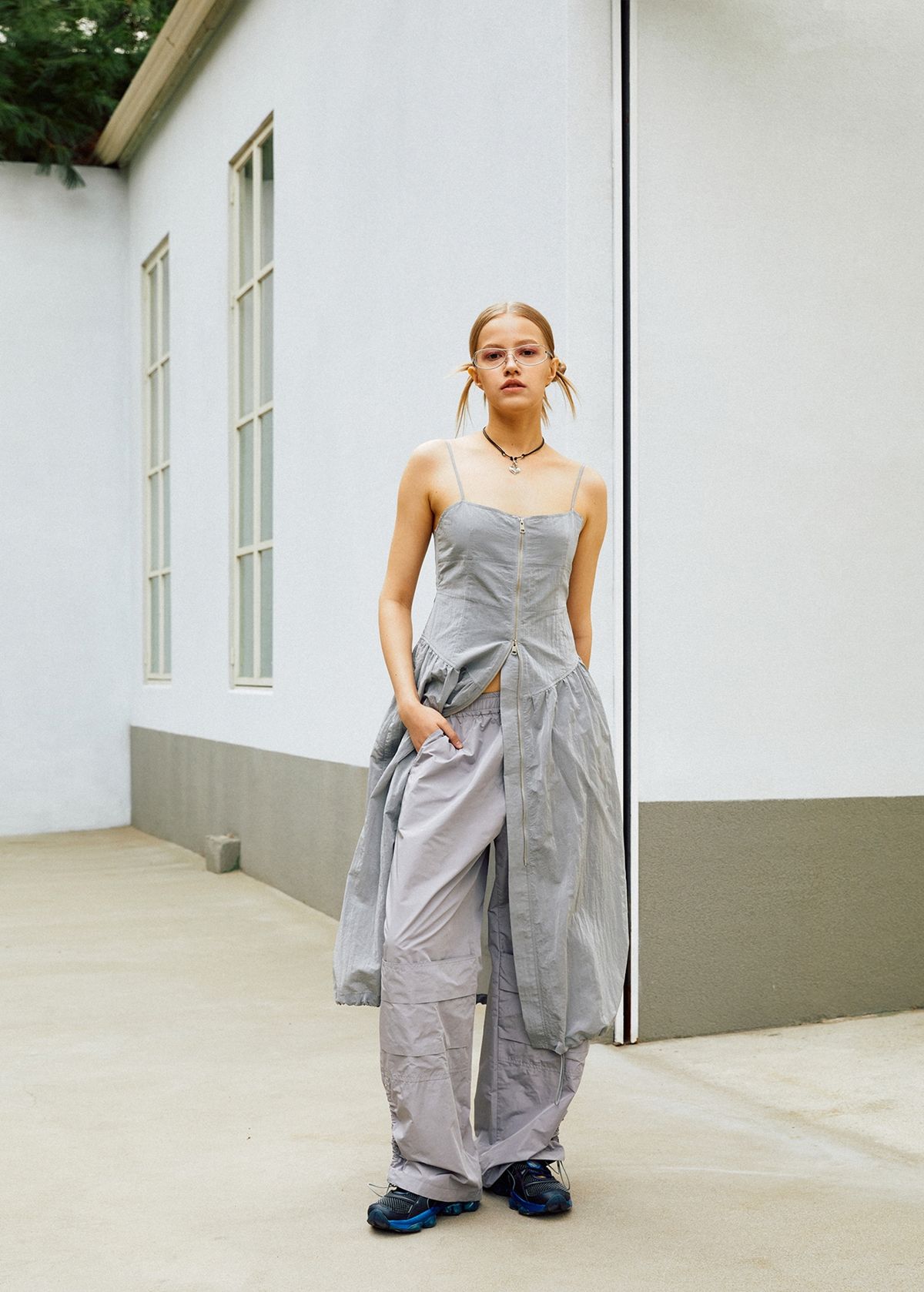 엘씨디씨티엠(LCDC™) ZIP-FRONT SLEEVELESS DRESS