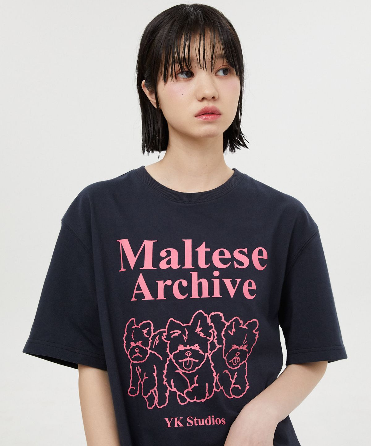 와이케이(WAIKEI) 말티즈 아카이브 라인 그래픽 반팔티셔츠 네이비