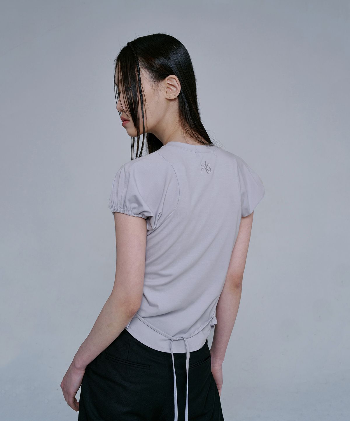 진주유즈(JINJUSE) STRAP ZIPPER LEGLAN TOP [ASH GRAY]