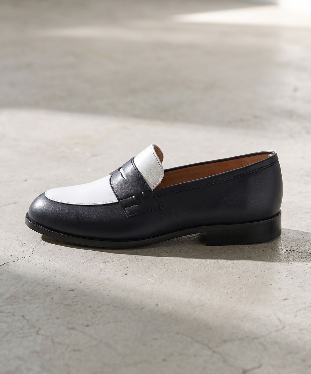 피렌체 아뜨리에(FIRENZE ATELIER) 산토리니 마린 스펙테이터 페니로퍼 4051 [CREAM WHITE+NAVY]