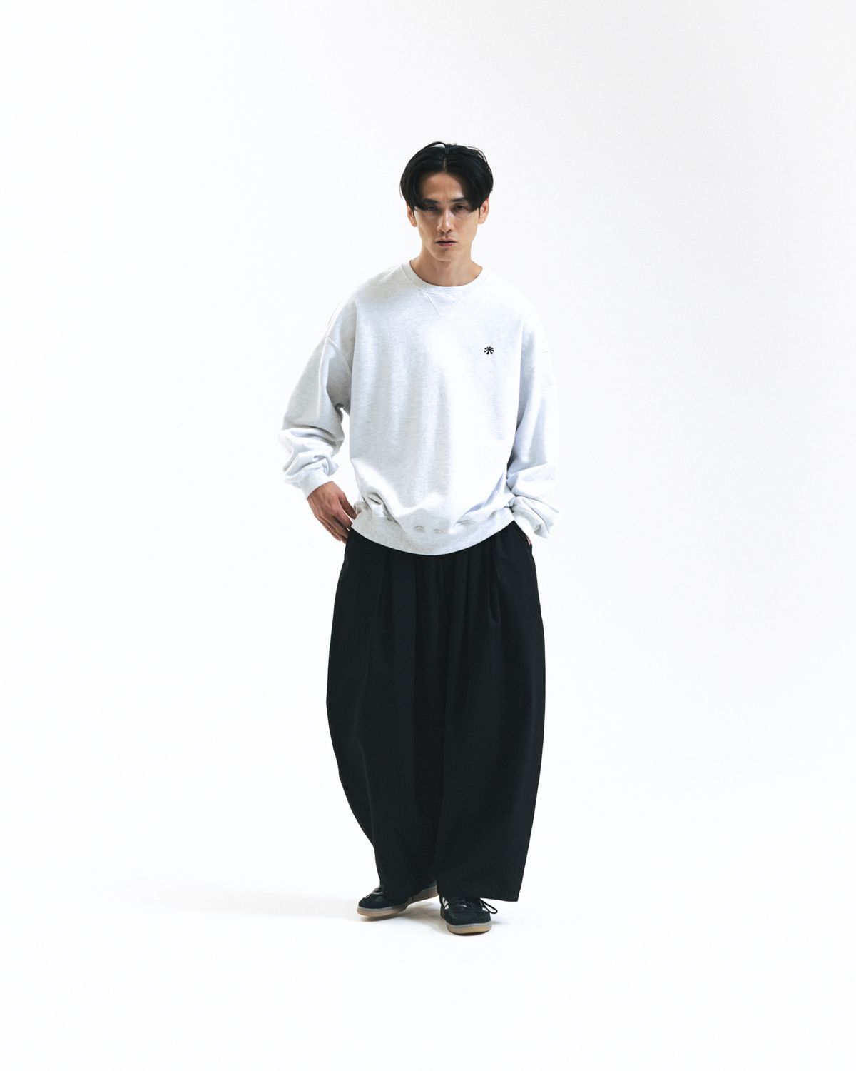 앵글런(ANGLAN) Essential Easy Balloon Pants - Black