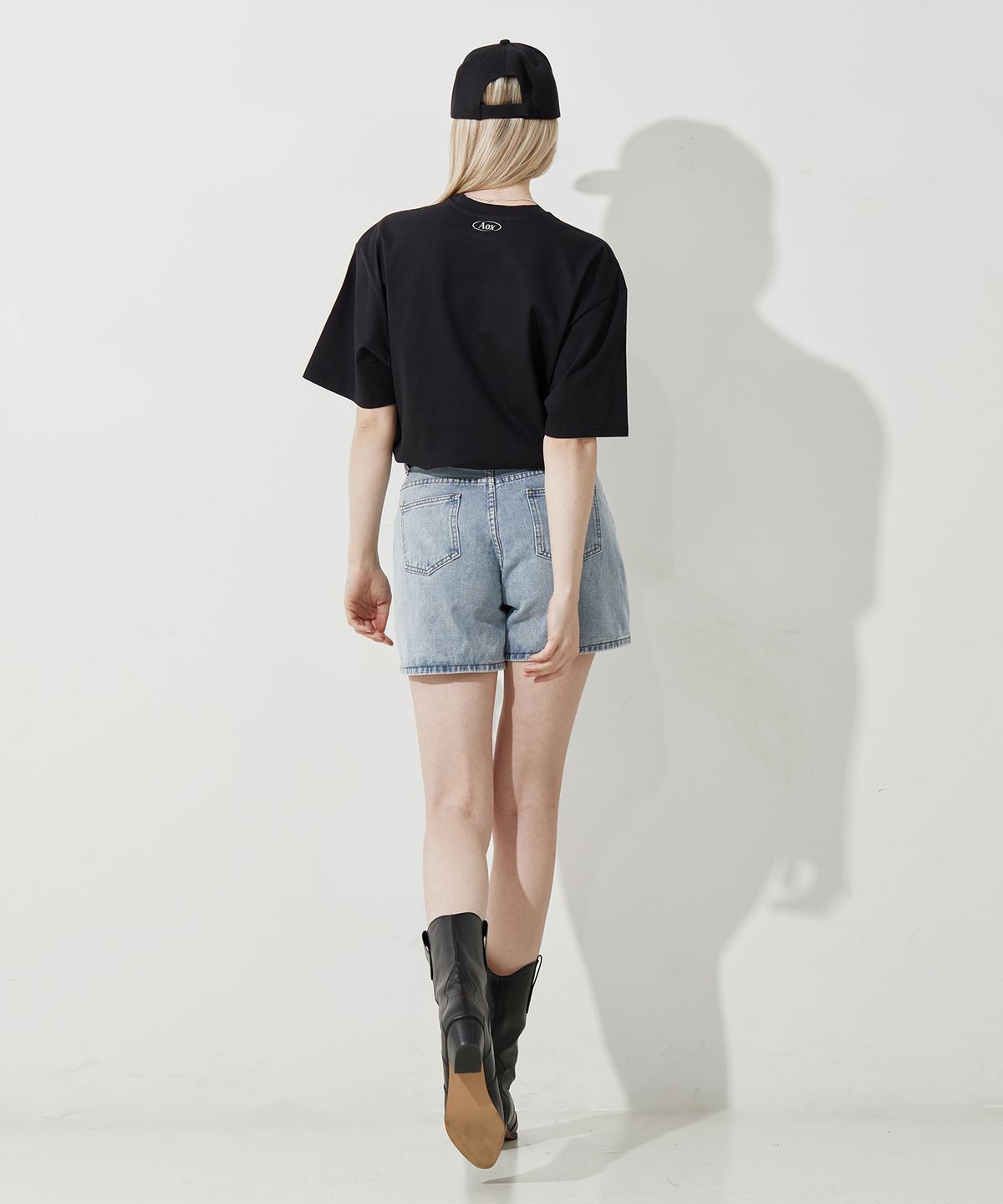 에이오엑스(AOX) Silver Apple T-shirt (Black)