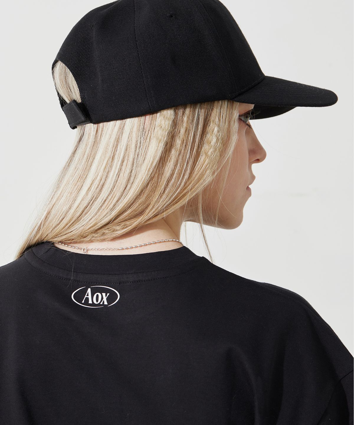 에이오엑스(AOX) Silver Apple T-shirt (Black)