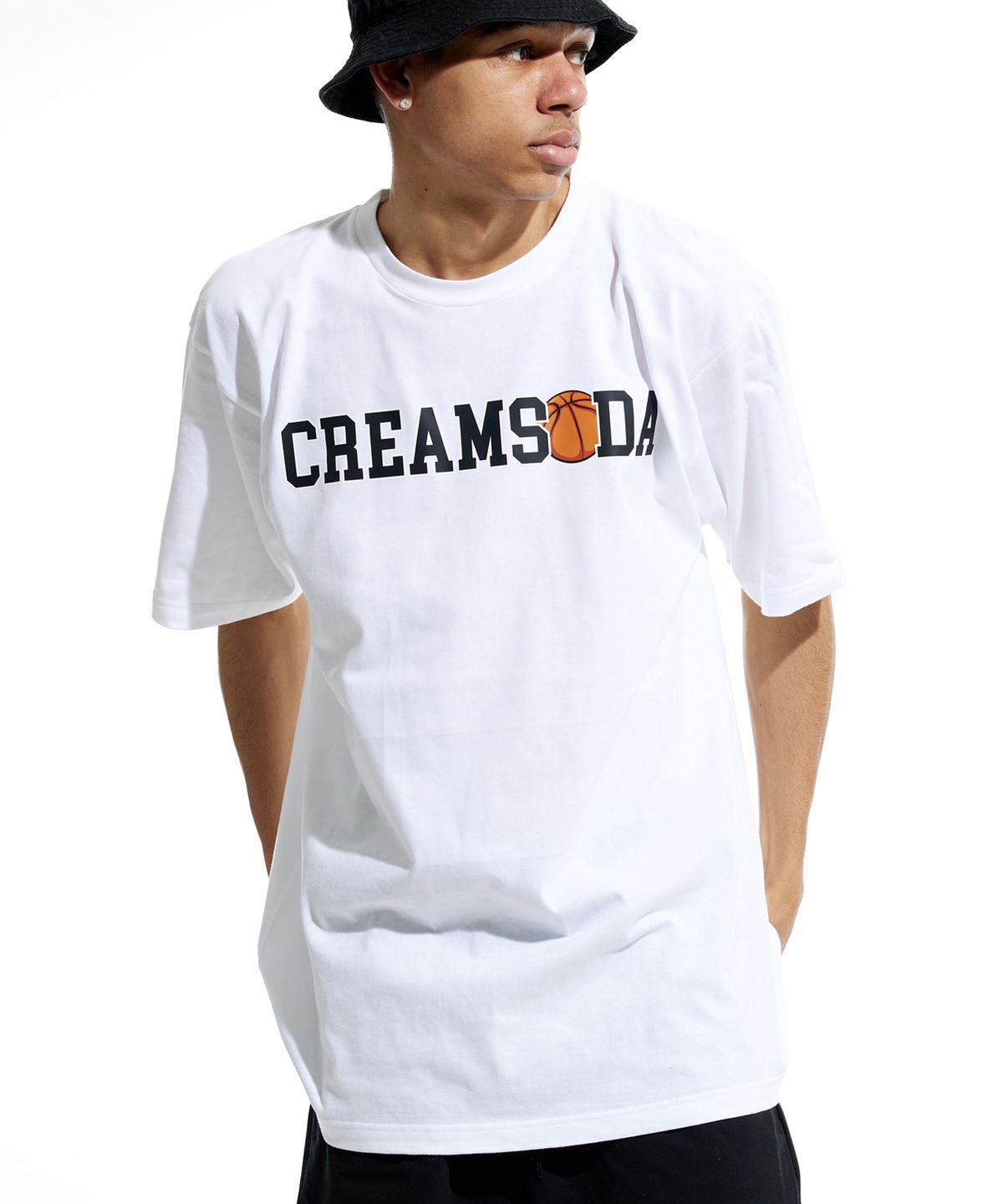 크림소다랩(CREAM SODA LAB) 씨알 볼러 반팔티 화이트 블랙