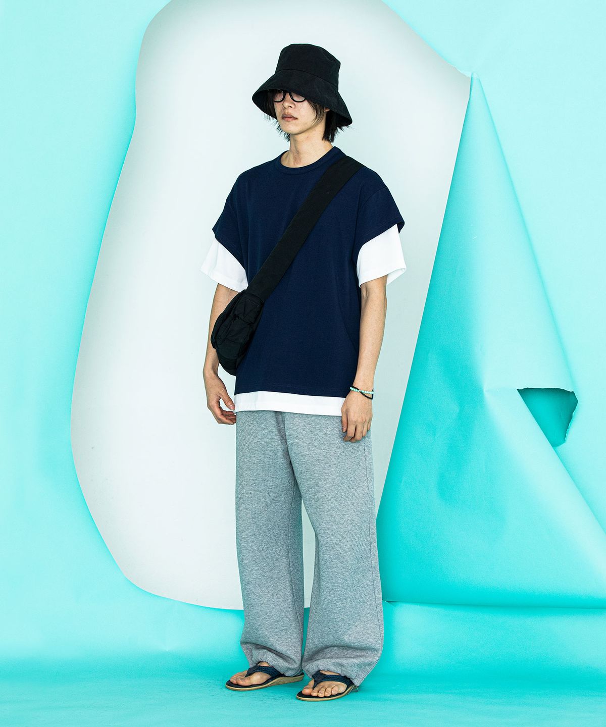 베스띠또(VESTITO) 레이어드 네이비 티셔츠