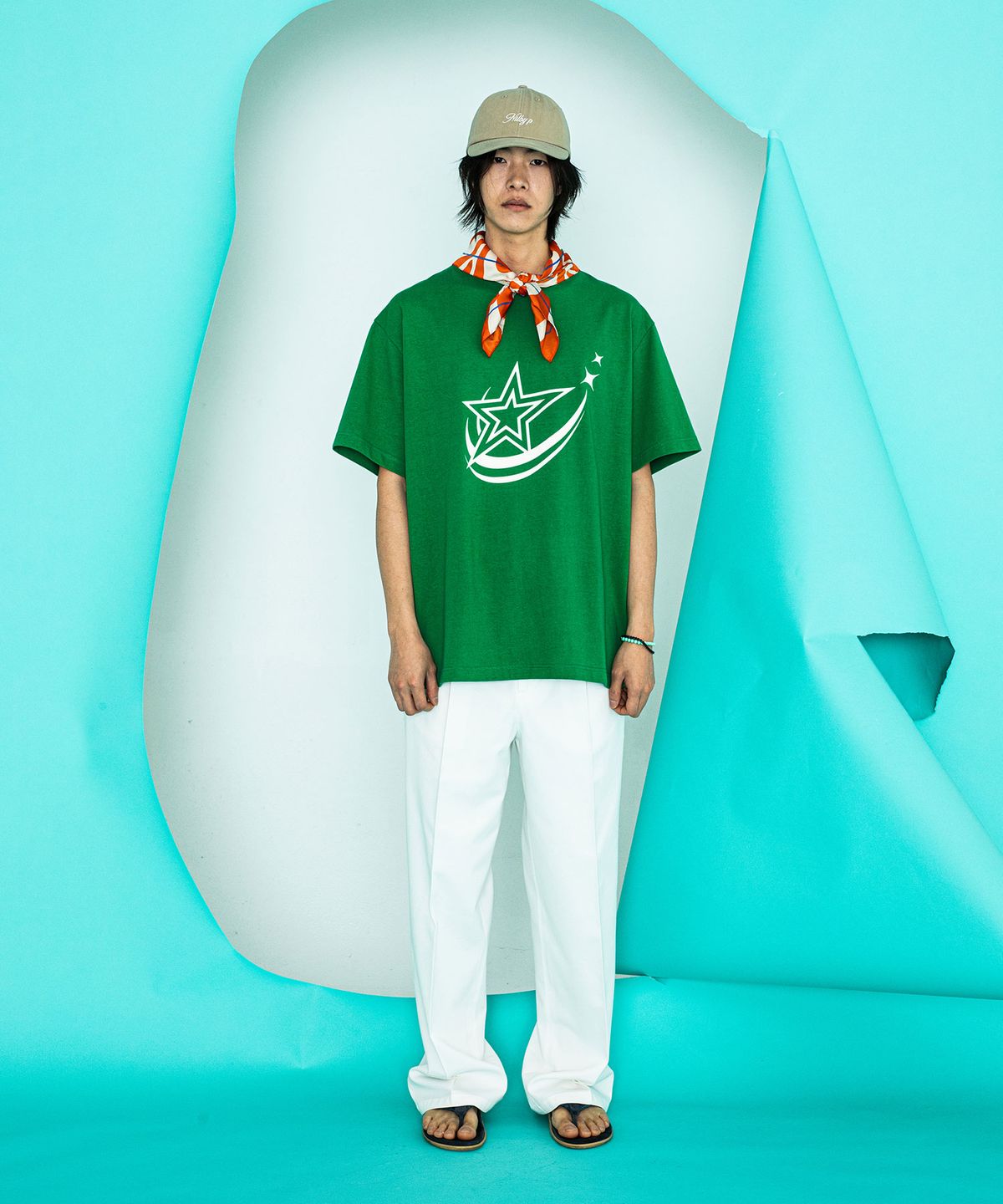 베스띠또(VESTITO) 발색 스텔라 그린 티셔츠