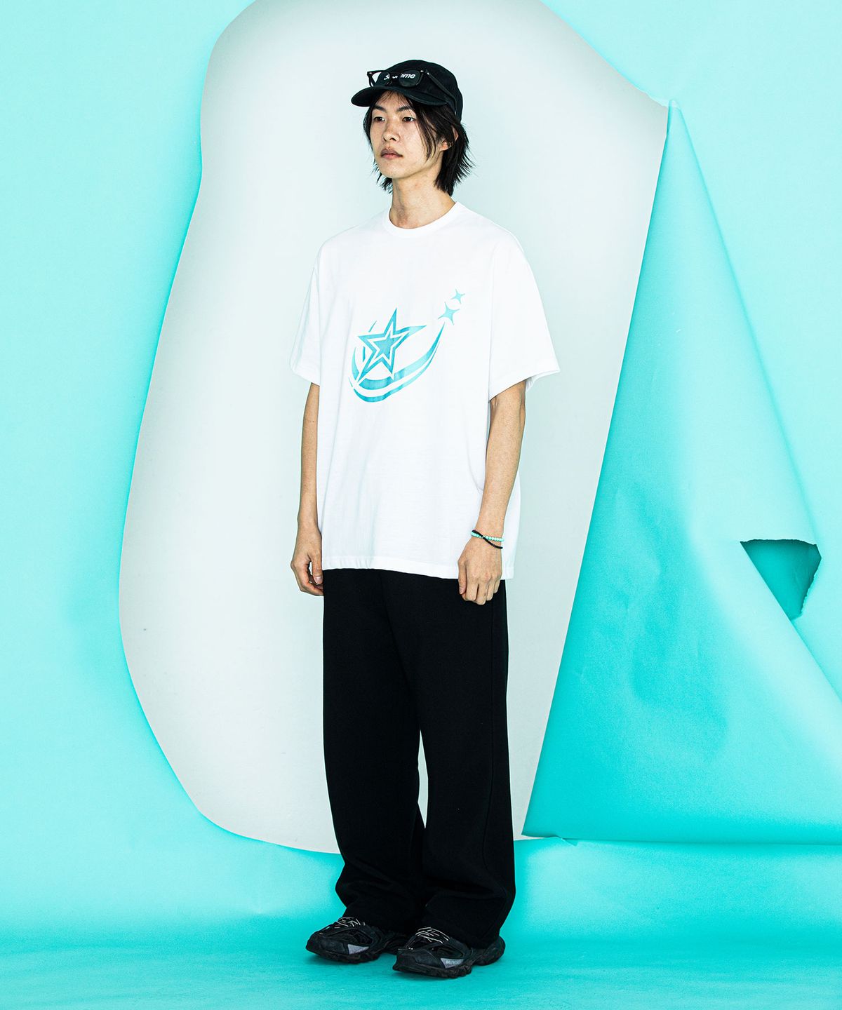 베스띠또(VESTITO) 발색 스텔라 화이트 티셔츠