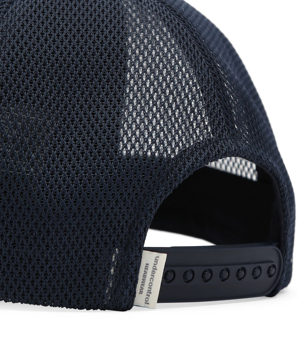 언더컨트롤(UNDERCONTROL) 여름 메쉬 햇빛 차단 로고 배색 볼캡 남녀공용 야구모자 SIGNATURE / MESH TRUCKER B B / NAVY RED