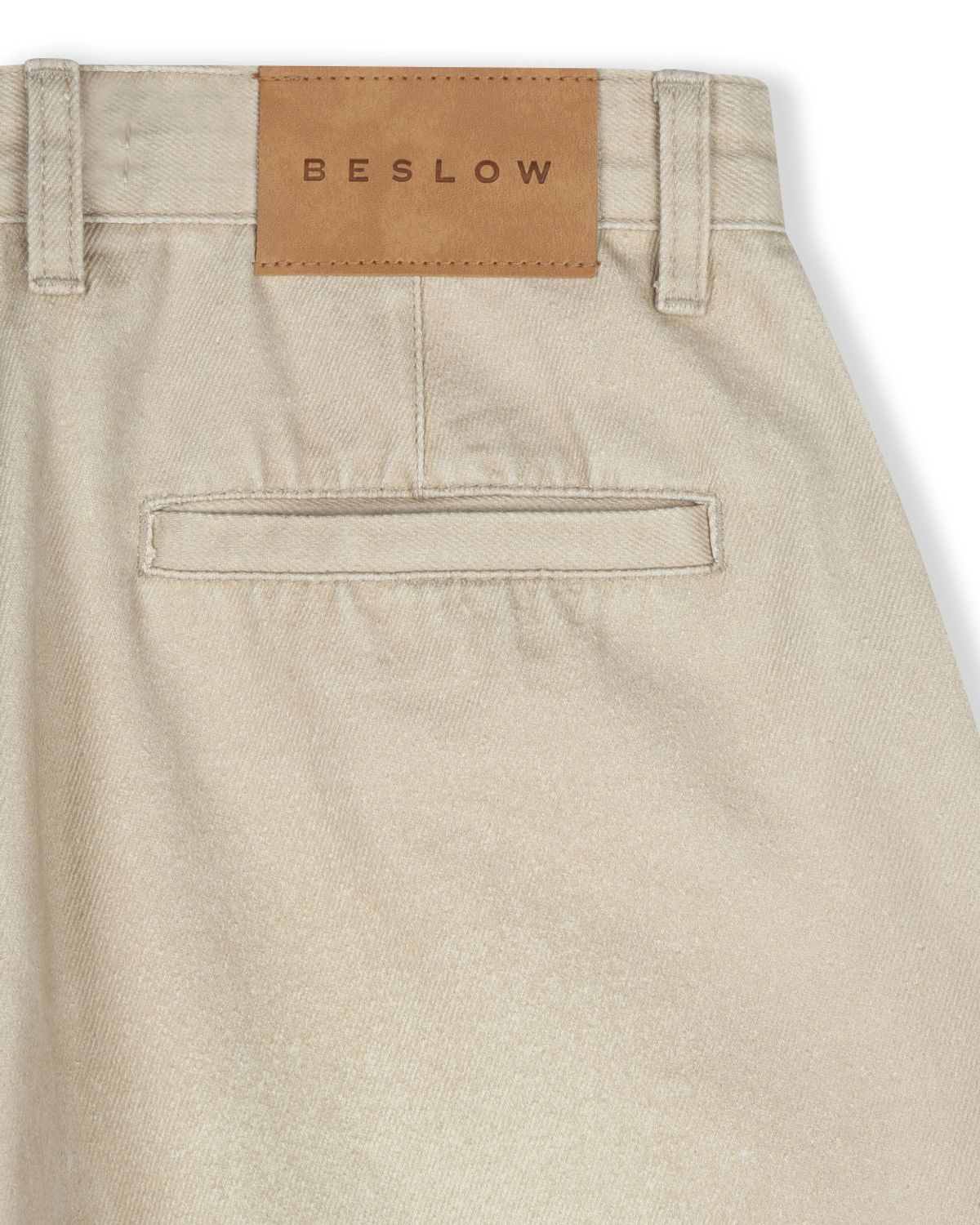 비슬로우(BESLOW) WASHED DENIM SHORTS ECRU