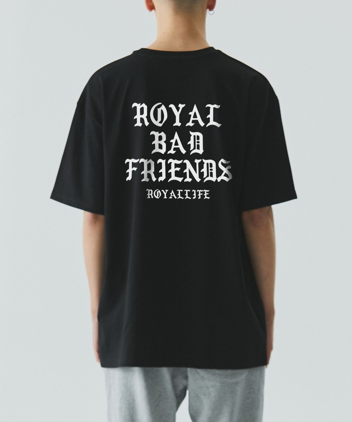 로얄라이프(ROYALLIFE) RLU2102 디플로마 백로고 헤비웨이트 반팔 티셔츠 - 블랙