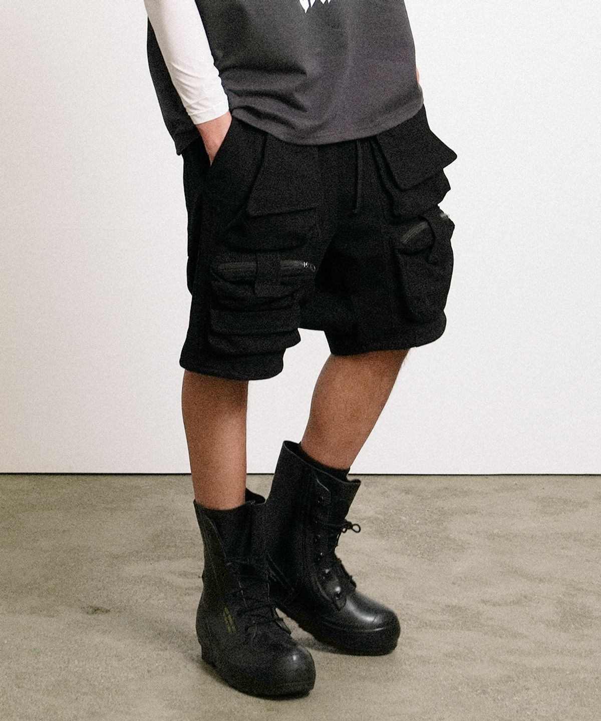 그레일즈(GRAILZ) LAYERED PANEL SHORTS [BLACK]