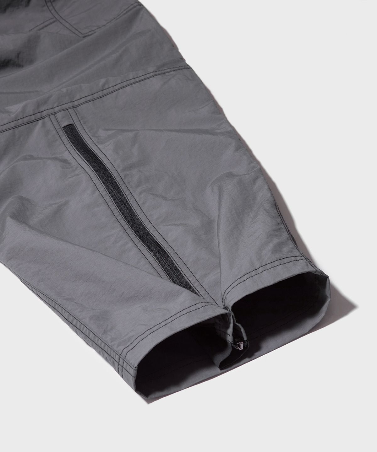 더블유엠씨(WMC) 립스탑 지퍼 카고팬츠_CHARCOAL GREY