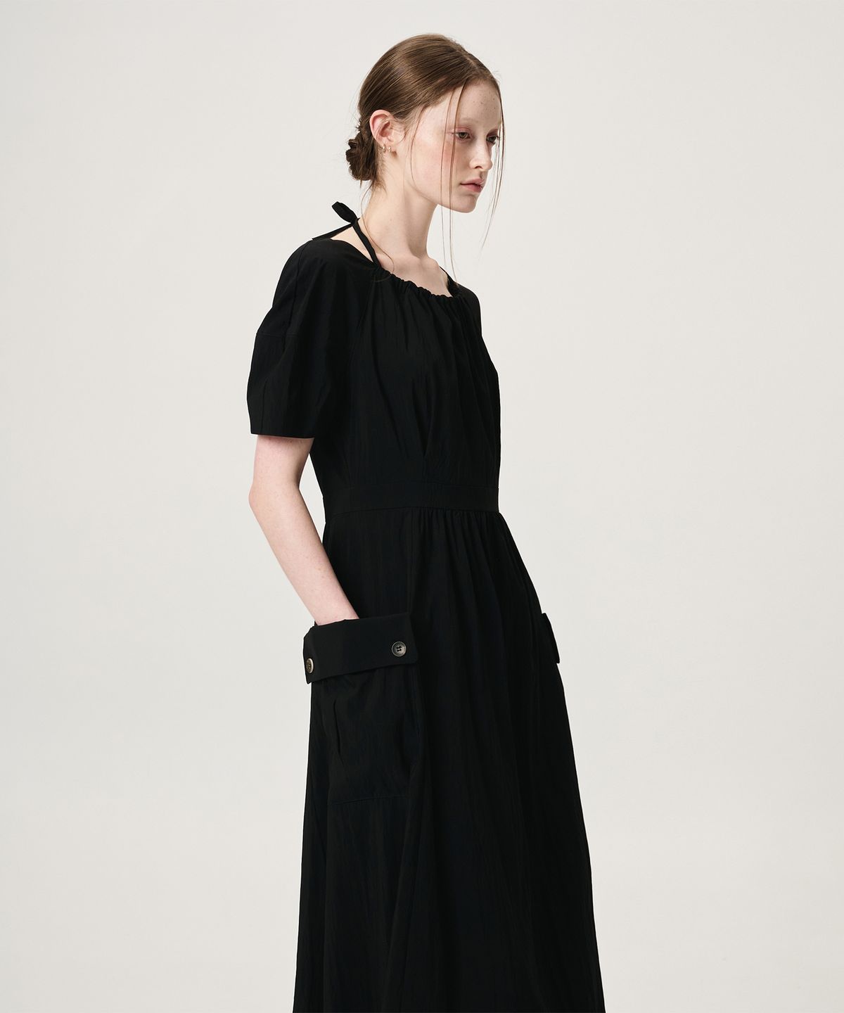 에트몽(ETMON) Neck String Pocket Dress, Black