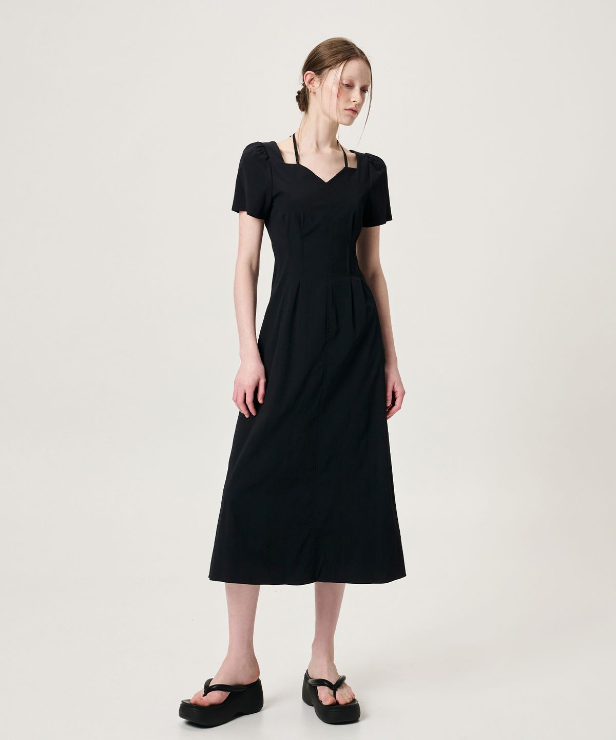 에트몽(ETMON) Heart Neck Strap Dress, Black