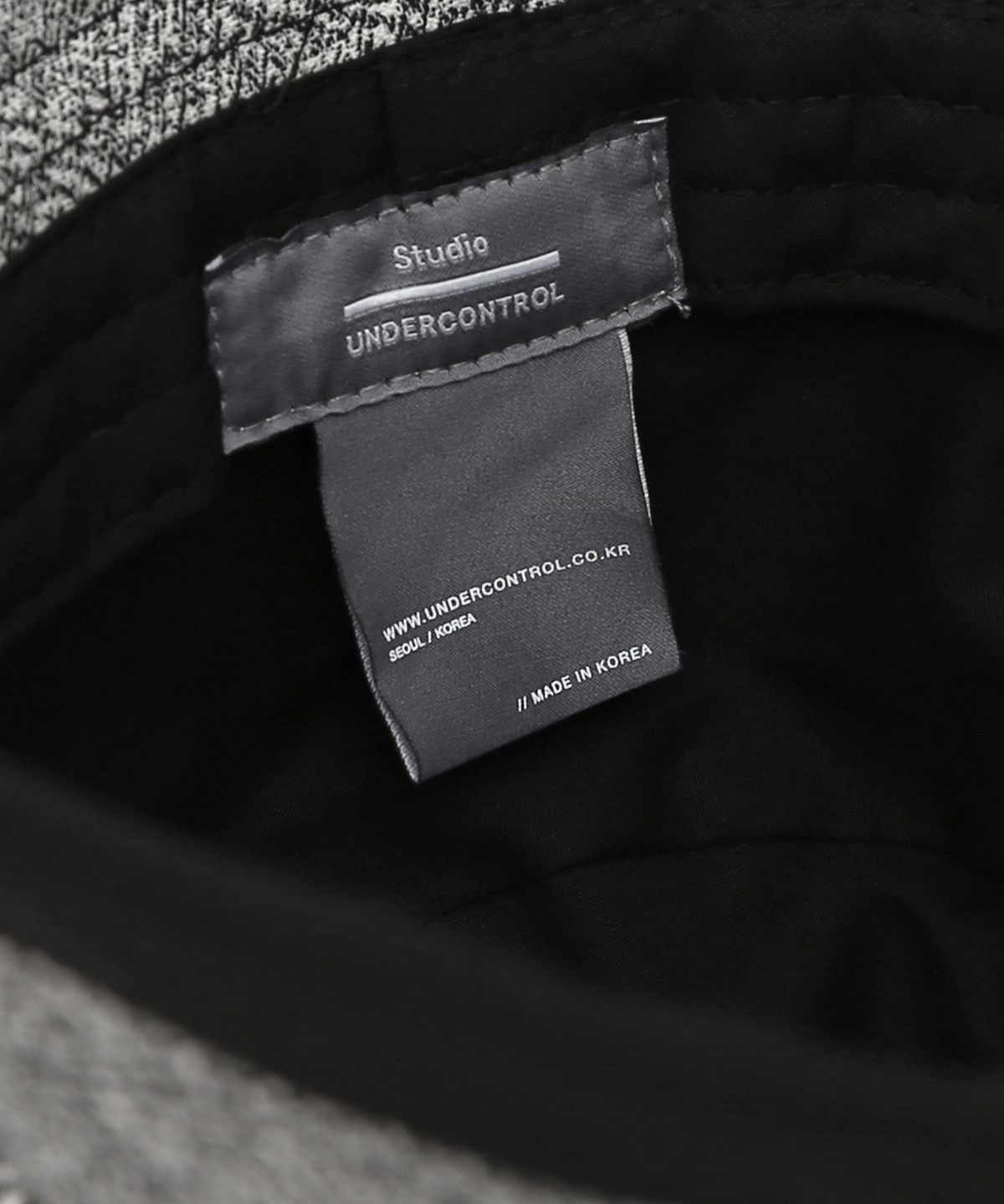 언더컨트롤 스튜디오(UNDERCONTROL STUDIO) 코튼 버킷햇 DROP BUCKET / COTTON HB / LINE BLACK