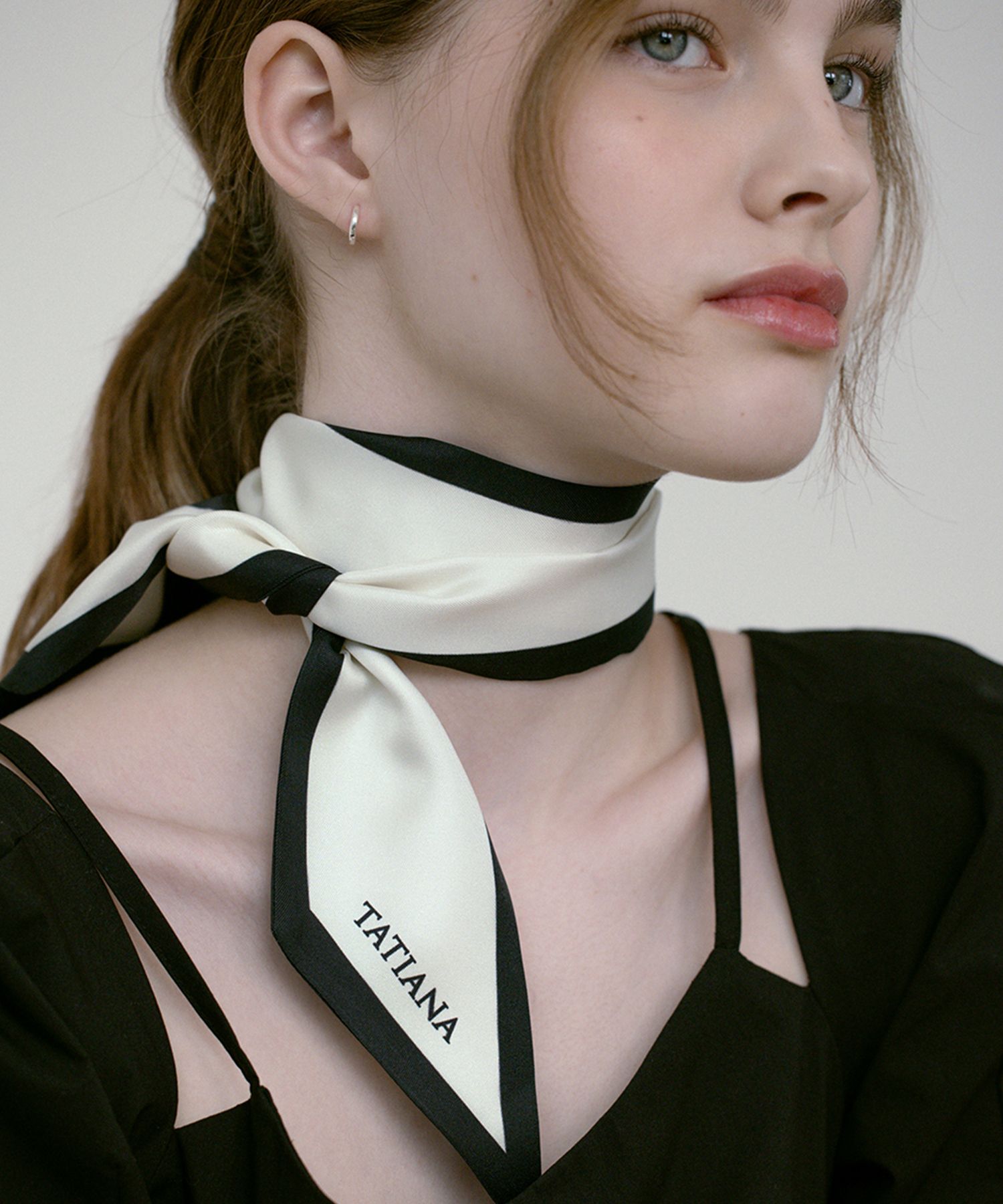 ●TATIANA● Ribbon Festival Twilly Silk Scarf SF2902 5005152 MUSINSA | TATIANA Hepburn Lettering Twilly Silk Scarf SF2086