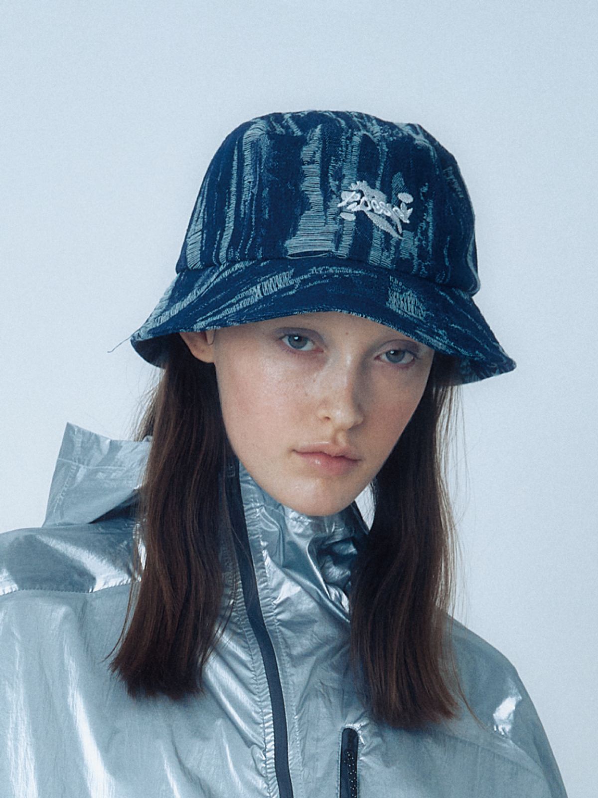 포에지담(POESIEDAME) DESTROYED DENIM BUCKET HAT IN RAW INDIGO