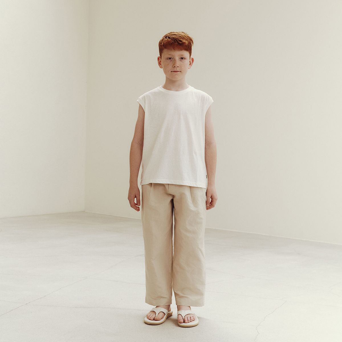 벤(BBEEEENN) 02 린넨 플리츠 트라우저_에크루