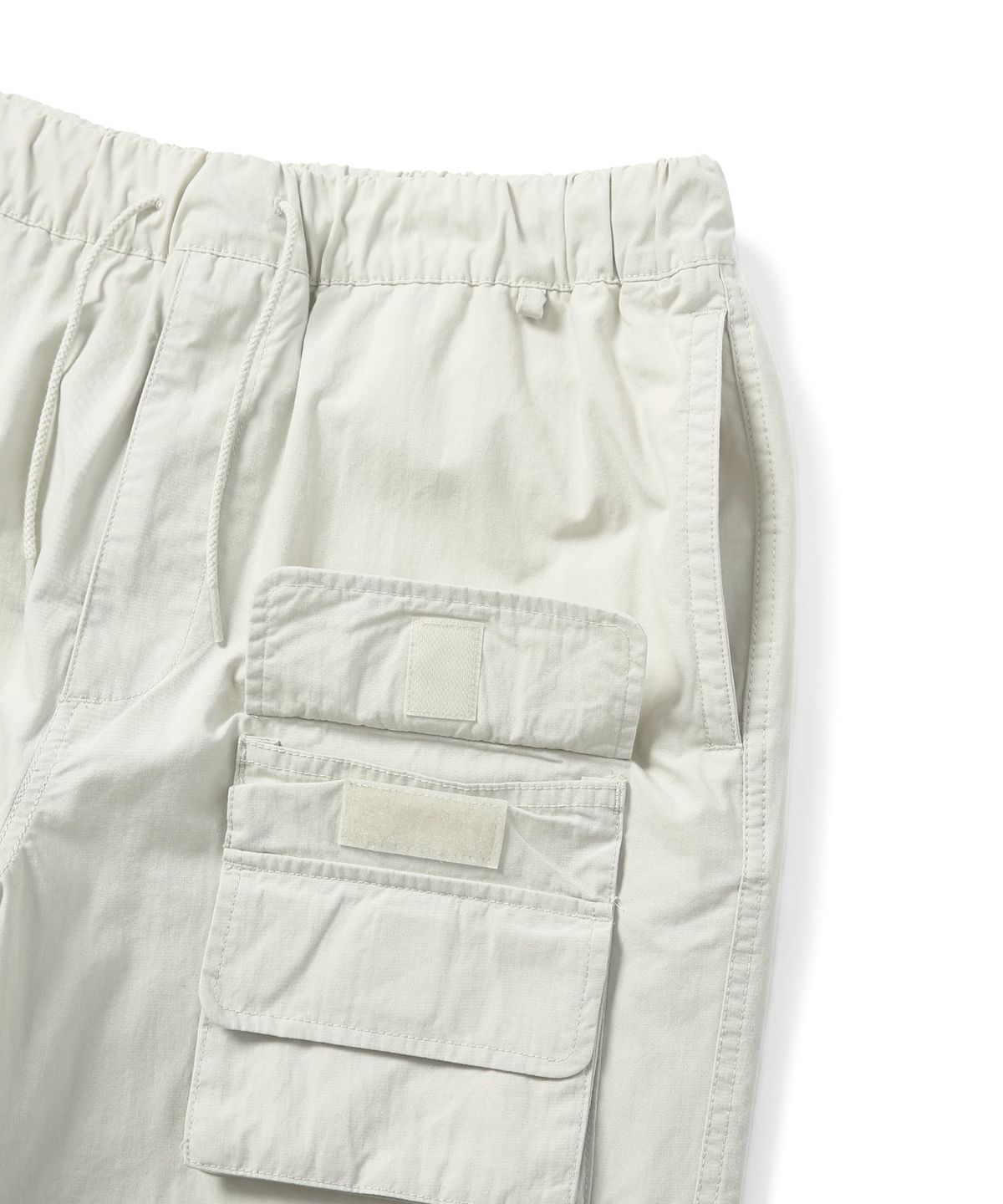 디스이즈네버댓(THISISNEVERTHAT) L-Logo Flight Short Ivory