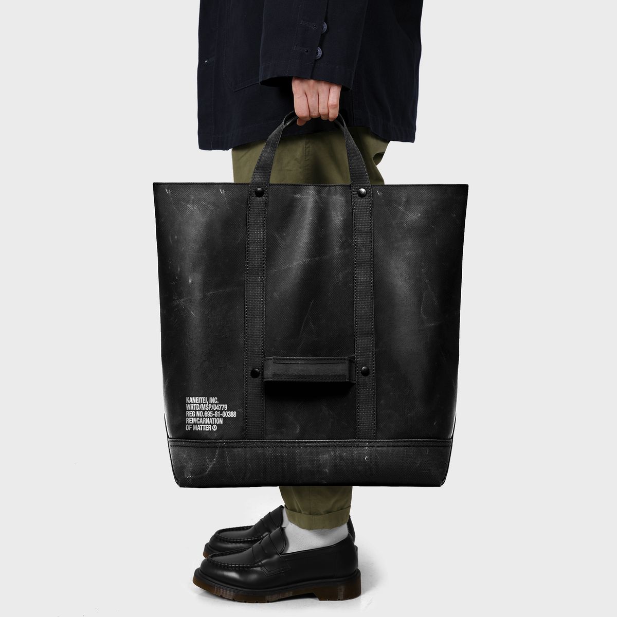 카네이테이(KANEITEI) ORION VERTICAL TOOL BAG (BLACK) / UPCYCLED